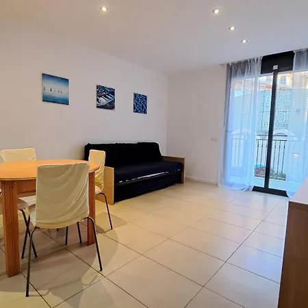 2-bedroom In Center