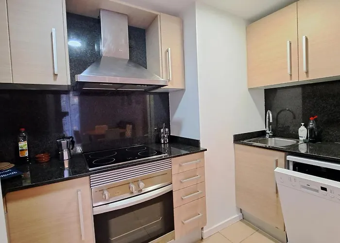 2-bedroom In Center يوريت دي مار
