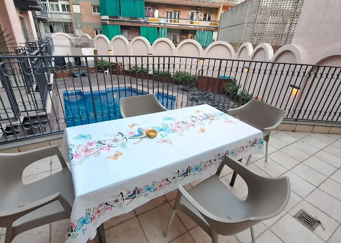 2-bedroom In Center Apartmán *